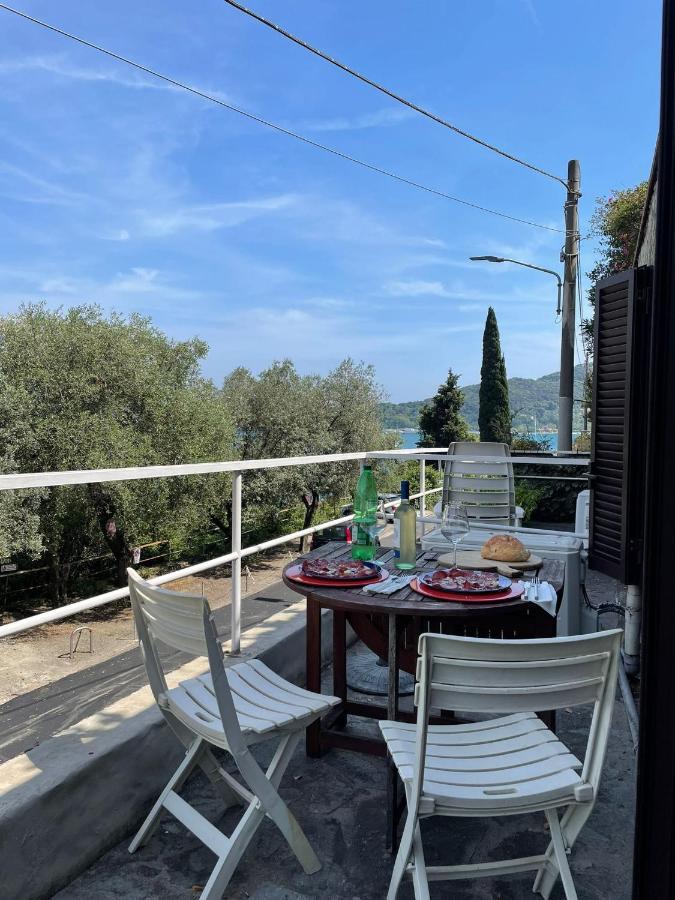 Ferienwohnung Monolocale Baia Dei Delfini Porto Venere Exterior foto