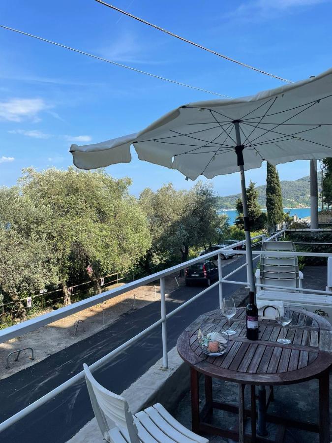 Ferienwohnung Monolocale Baia Dei Delfini Porto Venere Exterior foto