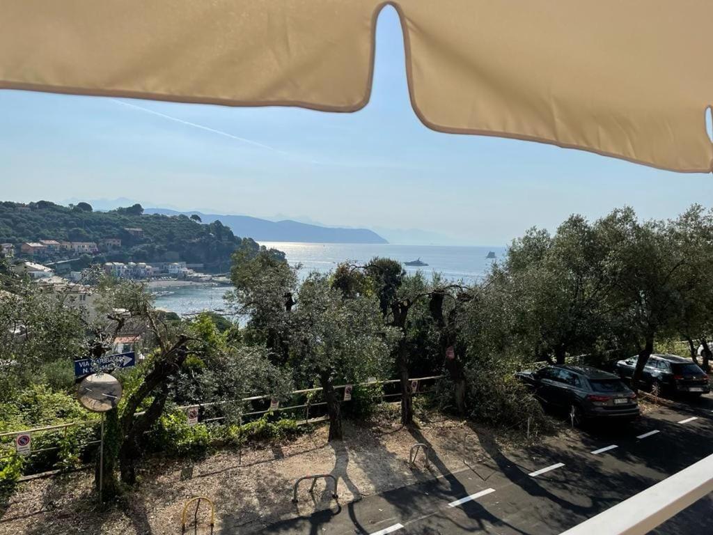 Ferienwohnung Monolocale Baia Dei Delfini Porto Venere Exterior foto
